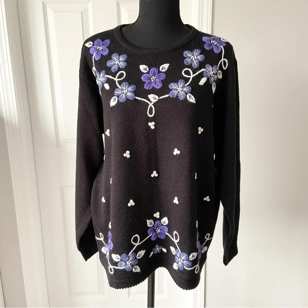 Vintage Alia Floral Embroidery Grandmacore  Sweater
